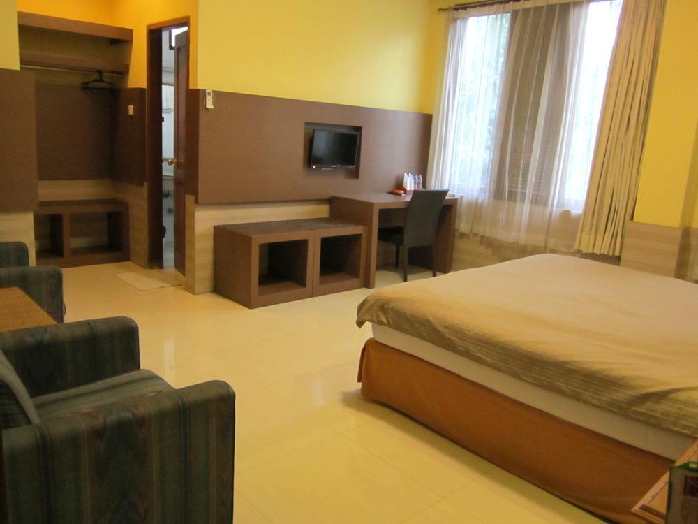 Hotel Progo Bandung Exterior photo